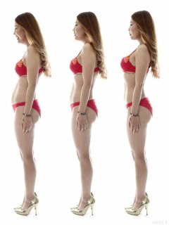 2015-08-03 Laura Toy pulling her tummy in