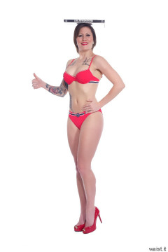 2016-04-02 Lexy in red bikini