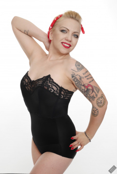 2019-05-25 KL Modelling - in black strapless-bra-top and tight black pantie-girdle, worn as hotpants