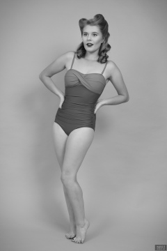 2018-11-04 Sophie Pixie in blue and purple vintage-stye tummy-control one-piece swimsuit