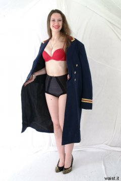 Picture from Chiara's 2001-12-19 Christmas shoot