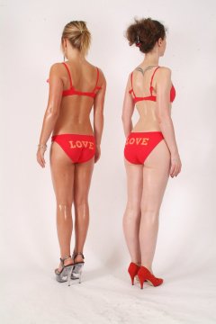 Sara and Chiara  full body rotation sequence