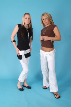 Jade and Sara retro fitness shoot