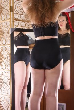 Chiara preparing for shoot
