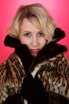 Sammy-Clare - head shot