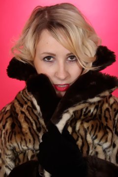 Sammy-Clare - head shot