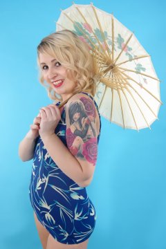 Sammy-Clare 2014-04-13 retro fitness shoot - swimsuit