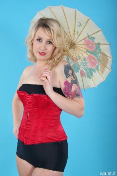 Sammy-Clare 2014-04-13 retro fitness shoot - girdle and corset
