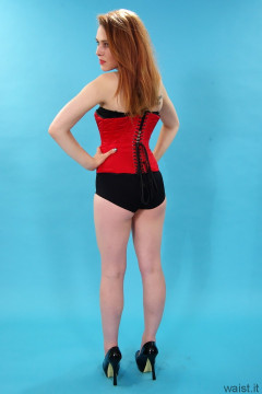 Lora Vollers corset