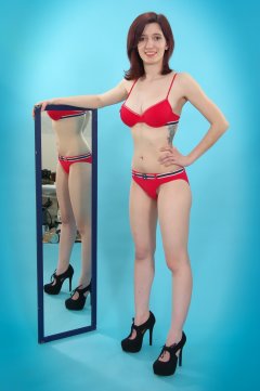 Dawsie red bikini