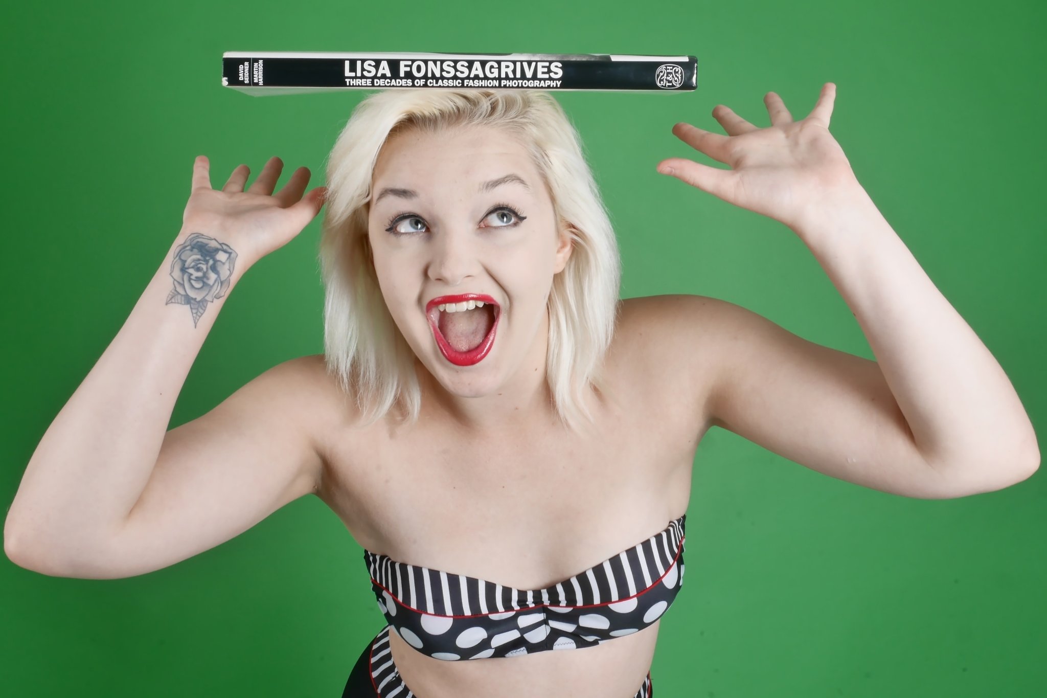 2015-07-26 ZoeCharlotte vintage swimsuit