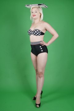 2015-07-26 ZoeCharlotte vintage swimsuit