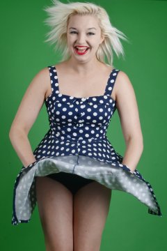 2015-07-26 ZoeCharlotte polkadot dress