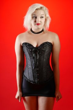 2015-07-26 ZoeCharlotte pinup shoot