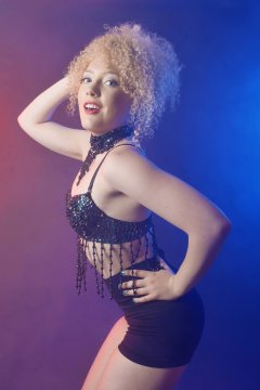 2015-08-14 Jazz black bra and sports bottoms