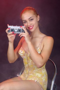 2015-10-17 Ali Soriano Berlei corselette