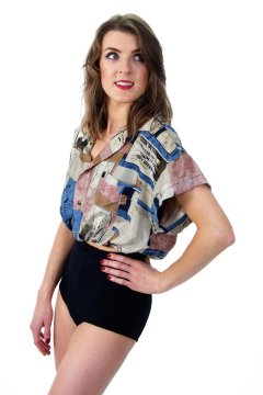 2015-11-06 GinA1 T-shirt and girdle worn as hotpants