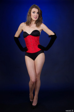 2015-11-06 GinA1 in black Mraclesuit bodyshaper and tightly-laced red underbust corset
