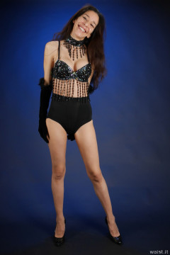 2015-11-21 Heydi belly dance top and Chinese pocket girdle worn as hotpants