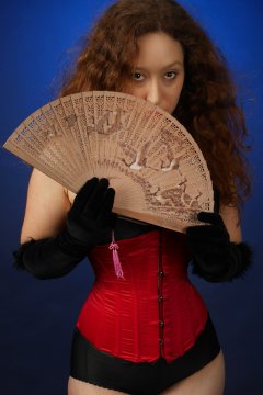 2015-12-04 Yana red Vollers corset and black Style 210 girdle worn as hotpants
