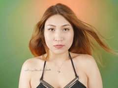 2015-12-11 Laura Toy head shot