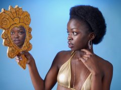 2016-01-15 Lilli in gold bikini and gold body jewellery