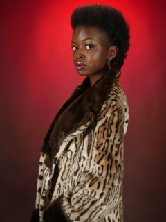 2016-01-15 Lilli in fur coat