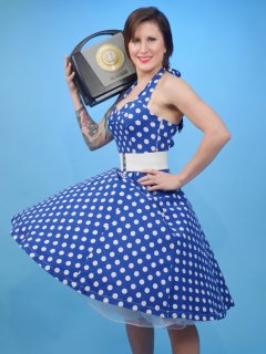 2016-04-02 Lexy in blue polkadot dress