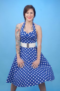 2016-04-02 Lexy in blue polkadot dress