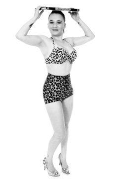 2016-05-07 Emski animal print bra and girdle