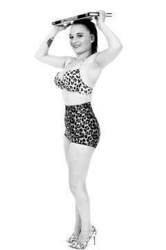 2016-05-07 Emski animal print bra and girdle