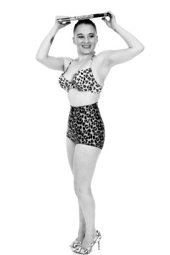 2016-05-07 Emski animal print bra and girdle