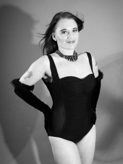 2016-05-07 Emski Carol Wior tummy control swimsuit