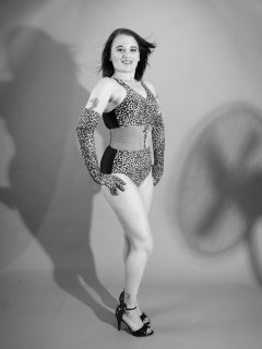 2016-05-07 Emski animal print swinsuit and tight corset belt