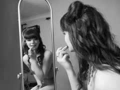 20160522 Ronnie97 wearing red bellydance top and red pocket girdle worn as hotpants