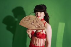 20160522 Ronnie97 wearing red bellydance top and red pocket girdle worn as hotpants