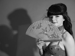 20160522 Ronnie97 wearing red bellydance top and red pocket girdle worn as hotpants