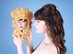 20160522 Ronnie97 playing with mirrors