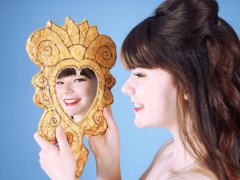 20160522 Ronnie97 playing with mirrors