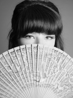 20160522 Ronnie97 playing with Chinese fan