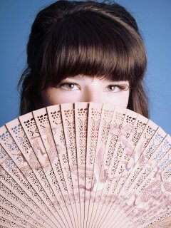 20160522 Ronnie97 playing with Chinese fan