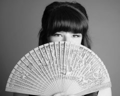 20160522 Ronnie97 playing with Chinese fan