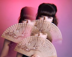 20160522 Ronnie97 playing with Chinese fan