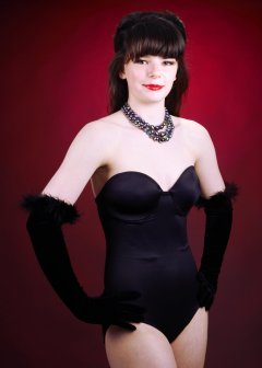 20160522 Ronnie97 in black strapless Miraclesuit bodyshaper and tightly-laced underbust corset