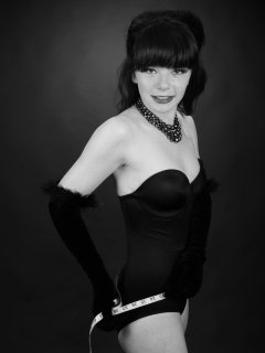 20160522 Ronnie97 in black strapless Miraclesuit bodyshaper and tightly-laced underbust corset