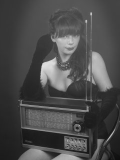 20160522 Ronnie97 in black strapless Miraclesuit bodyshaper and tightly-laced underbust corset