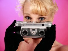 2016-07-03 Nettie in strapless bra top and Chinese wasit-nipper girdle worn as hotpants