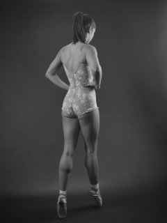 2016-09-09 Danielle Morrison in vintage Berlei pantie corselette and ballet pointe shoes
