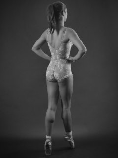 2016-09-09 Danielle Morrison in vintage Berlei pantie corselette and ballet pointe shoes