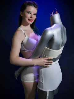 2016-10-09 - Ronniee in white Kalvin Klien bra and white Silhouette Little-X pantie girdle